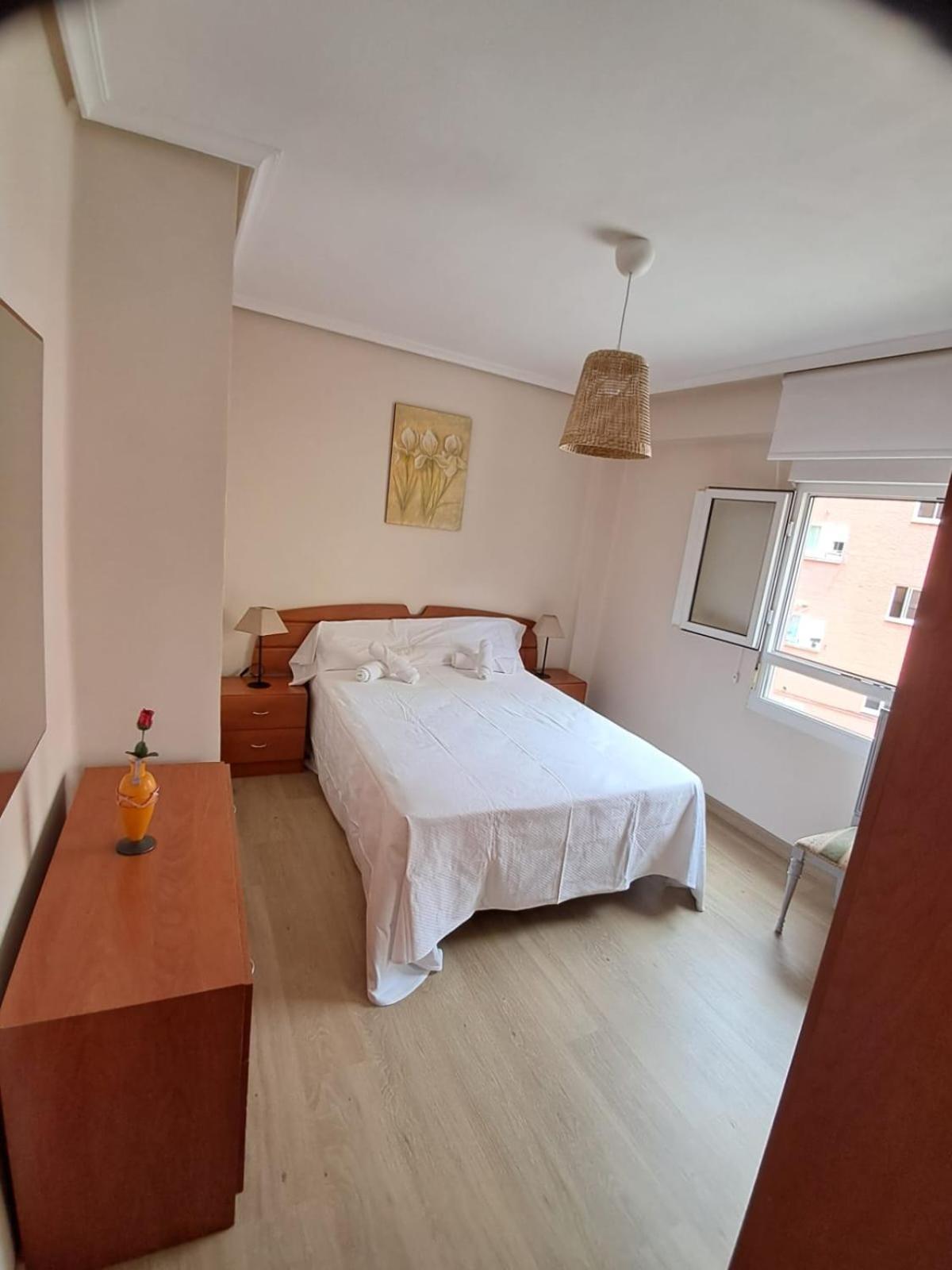 Amplio Piso Cerca Sardinero Apartment ซานตานเดร์ ภายนอก รูปภาพ
